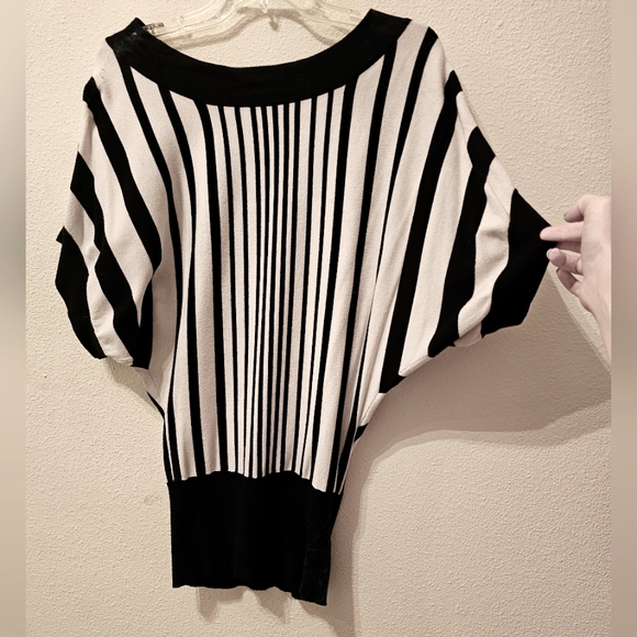 GUESS? Off the shoulders Tunic - Size xs - Picture 4 of 4